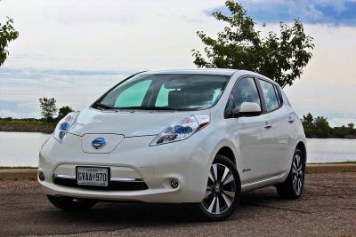электрический Nissan Leaf фото