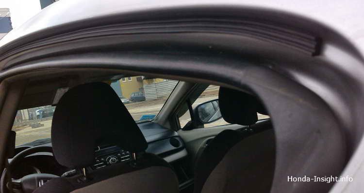 Устраняем свист ветра в проемах дверей при движении Honda Insight