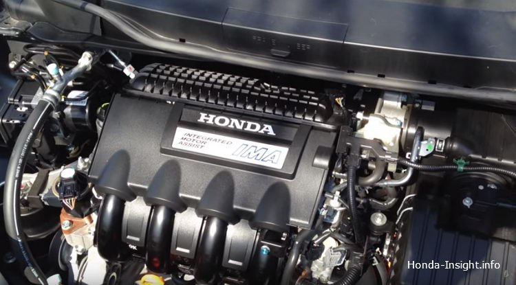 График обслуживания Honda Insight при нормальных и тяжелых условиях эксплуатации