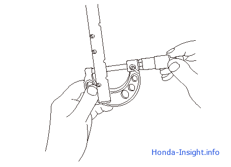 Осмотр вала головки блока цилиндров Honda Insight